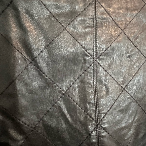 CHICO’S | 1 | Faux Quilted Leather SKIRT - Picture 2 of 12